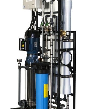 Установка обратного осмоса на солоноватую воду с насосом AWT ROB-500 (3/4040)